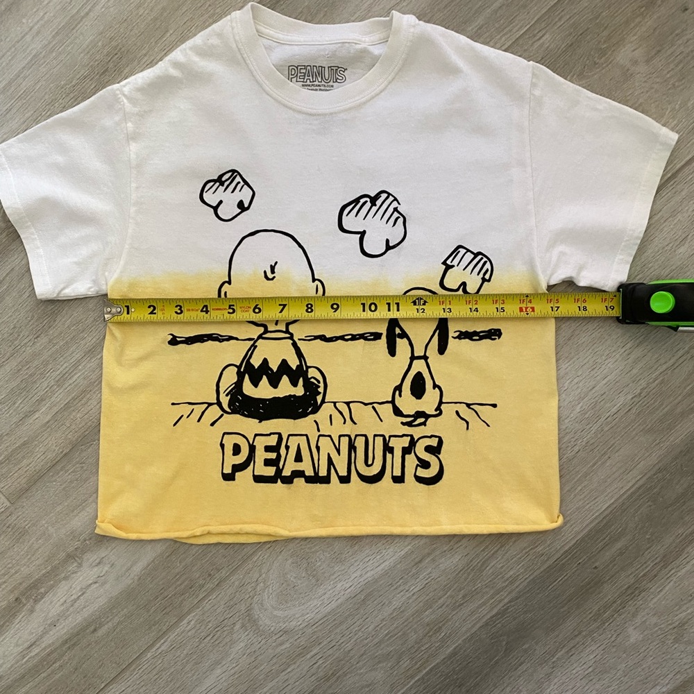 Peanuts Charlie Brown & Snoopy Short Sleeve Raw Hem Crop T-Shirt Top Siz… - Picture 6 of 9